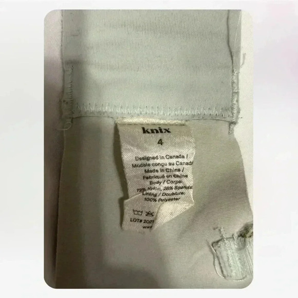 Knix Wing Woman Contour Floral Painted Bloom Size 4 - Picture 12 of 12